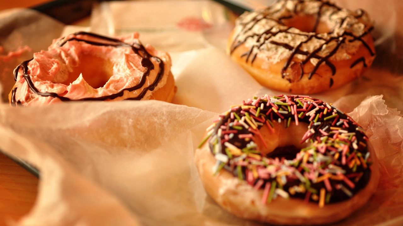 Wallpaper donuts, frosting, sprinkling, rolls
