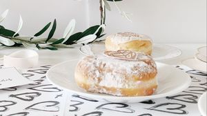 Preview wallpaper donuts, powder, dessert, plates, flowers