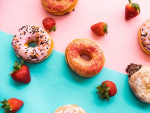 Preview wallpaper donuts, strawberries, berries, dessert, sweets