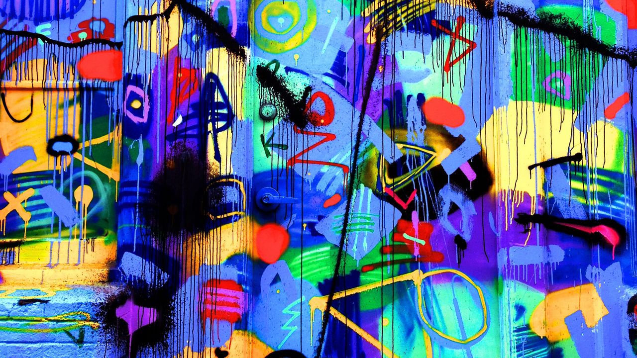 Wallpaper door, graffiti, bright, colorful
