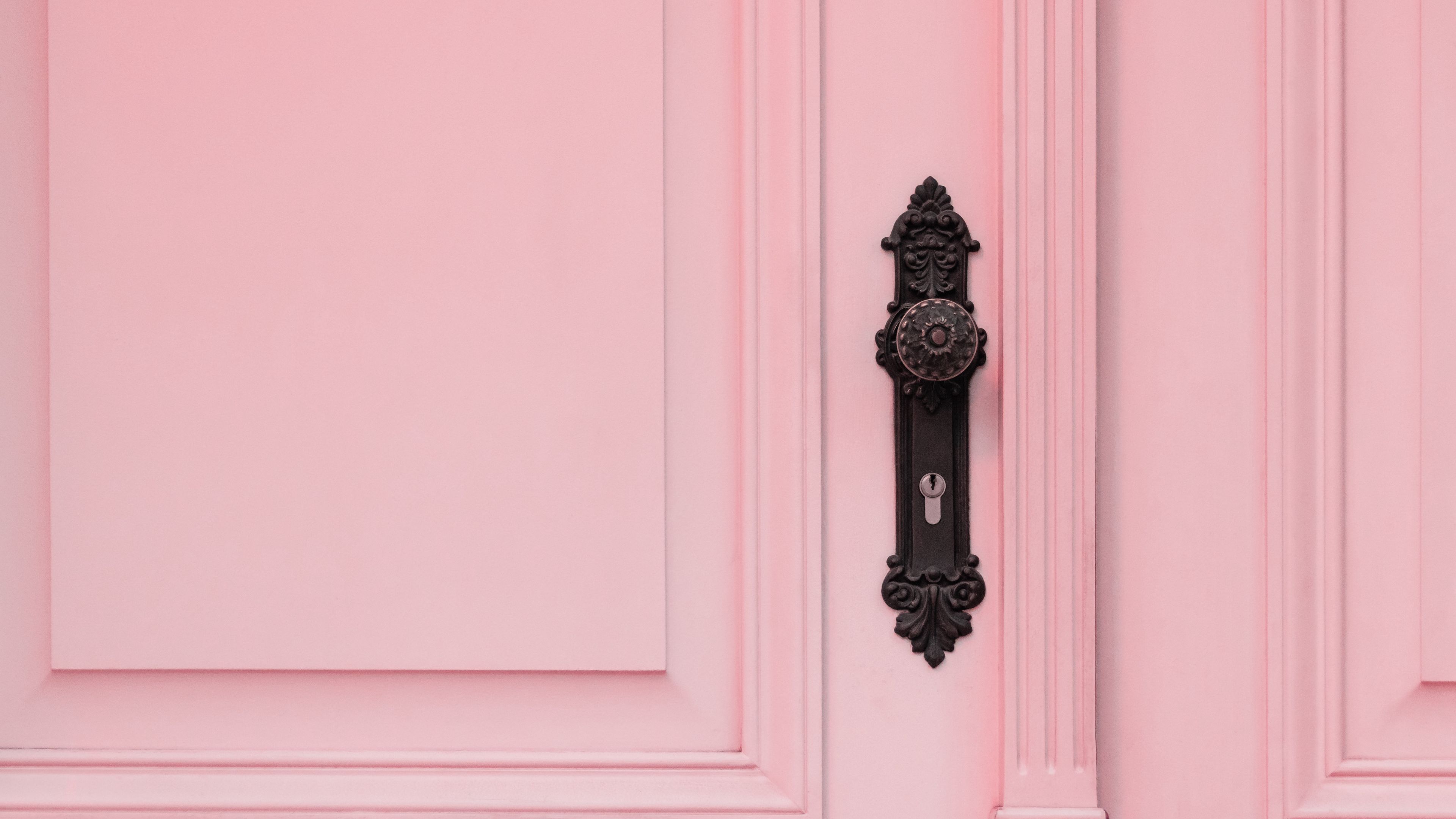 Download wallpaper 3840x2160 door, handle, lock, pink 4k uhd 16:9 hd 