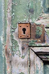 Preview wallpaper door, keyhole, rust, paint, old
