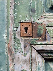 Preview wallpaper door, keyhole, rust, paint, old