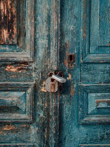 Preview wallpaper door, lock, old, wooden, abandoned