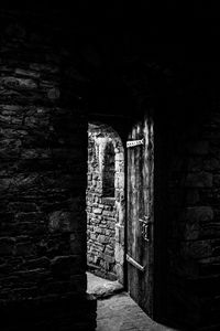 Preview wallpaper door, stone, bw