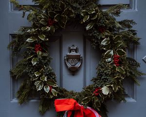 Preview wallpaper door, wreath, decoration, christmas, new year