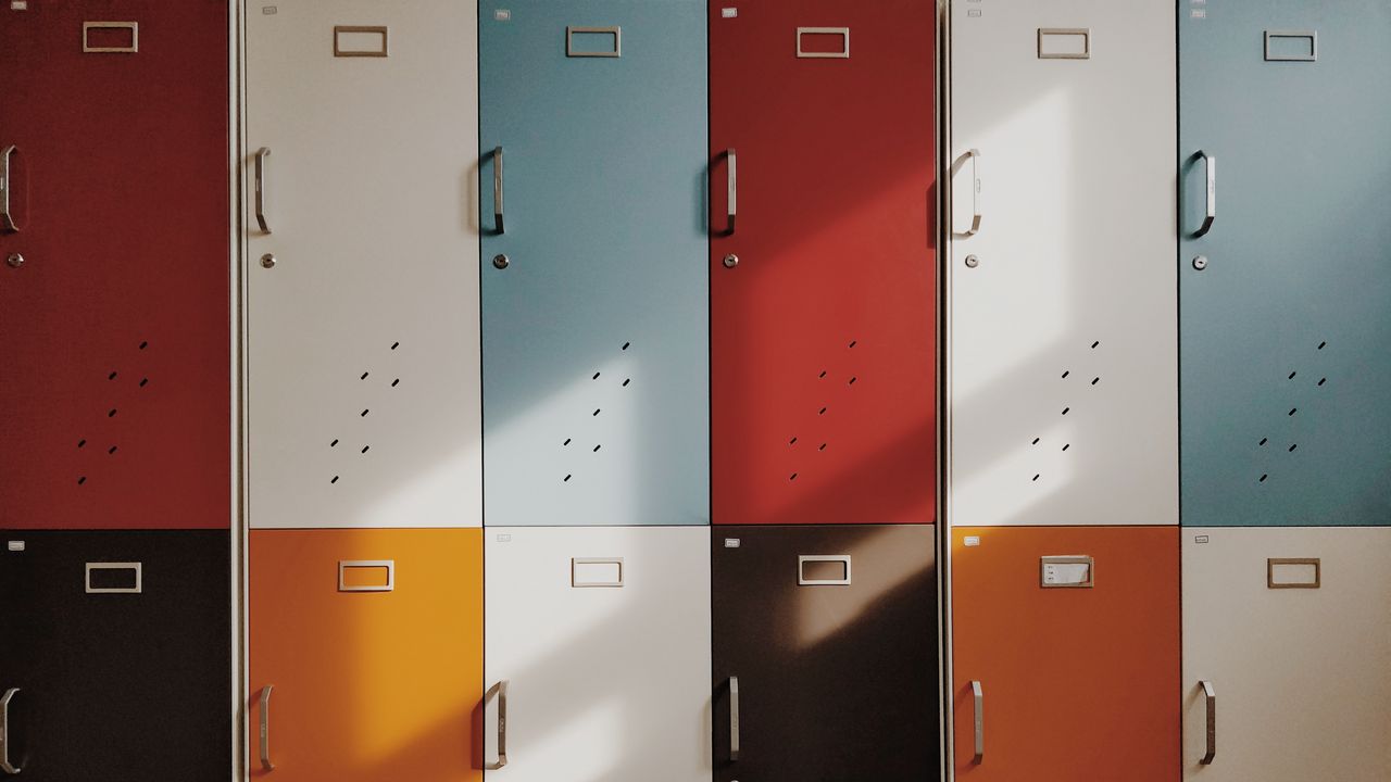 1280x720 Wallpaper doors, lockers, retro, multicolored