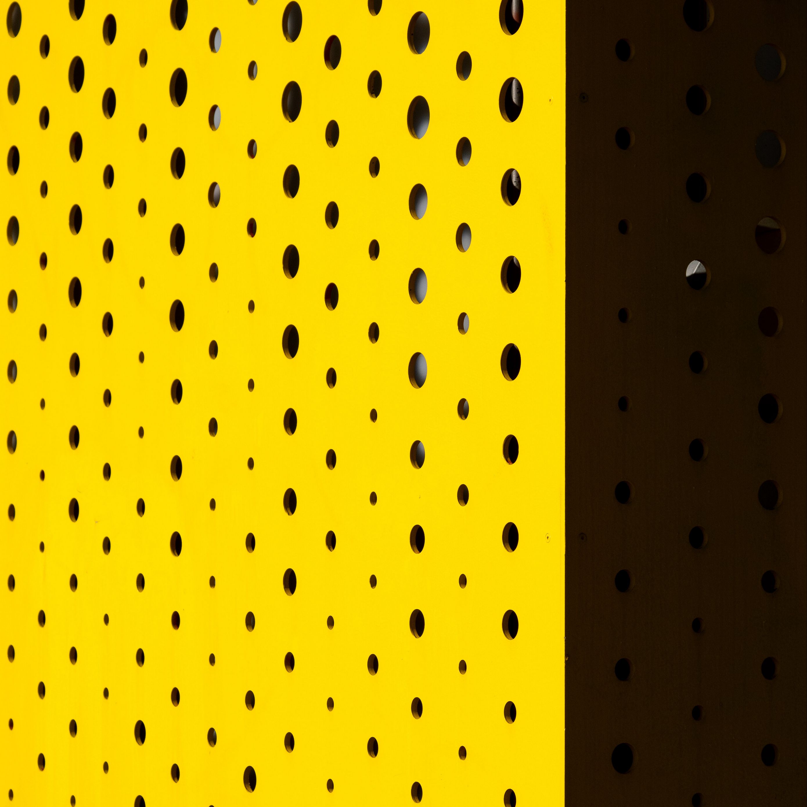 Download wallpaper 2780x2780 dots, face, texture, yellow ipad air, ipad