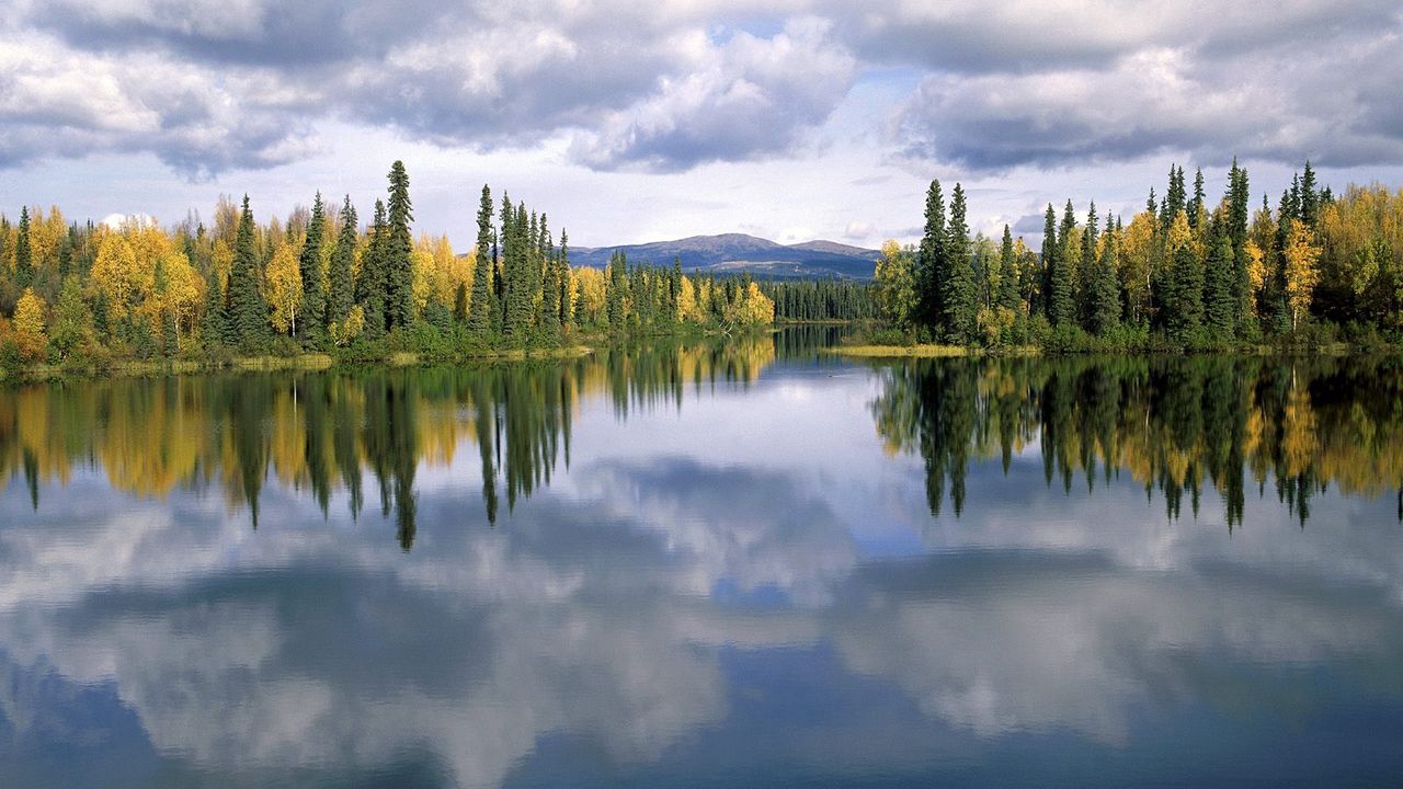 Wallpaper dragon lake, yukon, canada, lake, trees, clouds, autumn