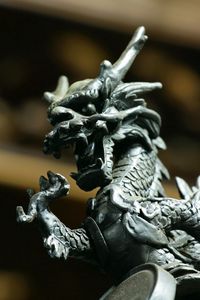 Preview wallpaper dragon, statue, stone