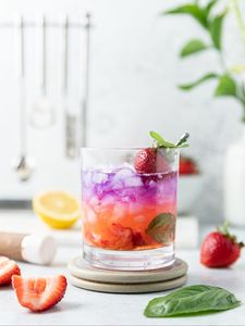 Preview wallpaper drink, strawberries, ice, fruit, mint