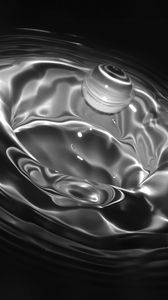 Preview wallpaper drop, liquid, water, splash, bw