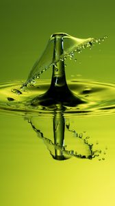 Preview wallpaper drop, splash, macro, liquid, green