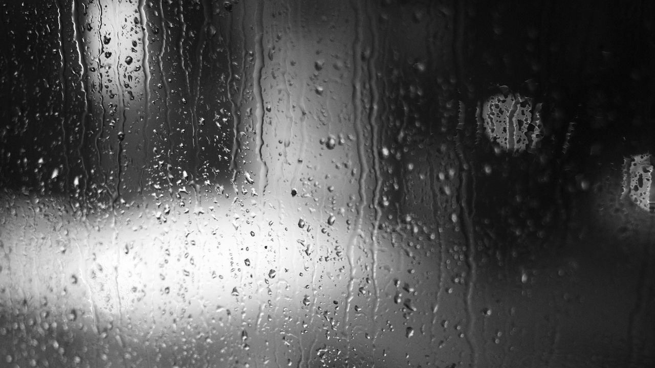 Wallpaper drops, rain, glass, blur, black and white