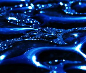 Preview wallpaper drops, shine, close-up, moisture