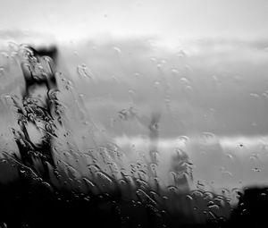 Preview wallpaper drops, water, bw, wet, glass