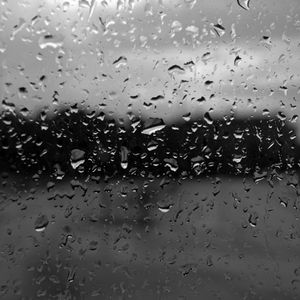 Preview wallpaper drops, water, bw, glass, blur