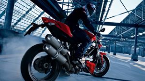 Preview wallpaper ducati, motorcycle, motorcyclist, side view