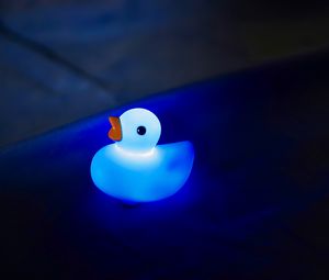 Preview wallpaper duck, glow, blue, dark