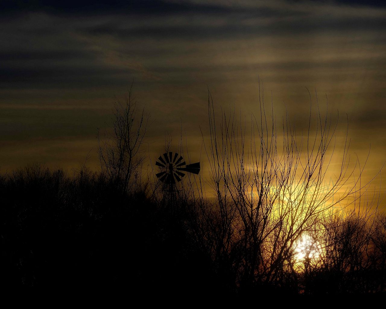 1280x1024 Wallpaper dusk, landscape, windmill, horizon, dark