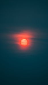 Preview wallpaper dusk, sun, red, clouds, haze