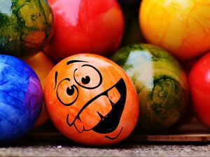 Preview wallpaper easter, easter eggs, emoticon, painted