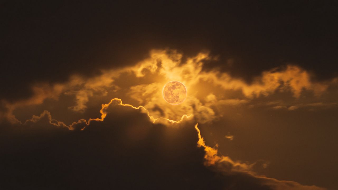Wallpaper eclipse, sun, clouds, rays, sky