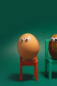 Preview wallpaper egg, kiwi fruit, eyes, chairs, funny, situation