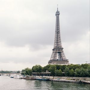 Preview wallpaper eiffel tower, paris, france, river, architecture