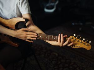 Preview wallpaper electric guitar, guitar, hand, strings