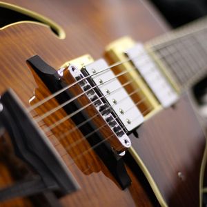 Preview wallpaper electric guitar, guitar, strings, music, brown