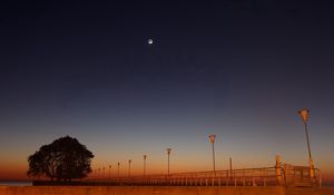 Preview wallpaper embankment, lamps, moon