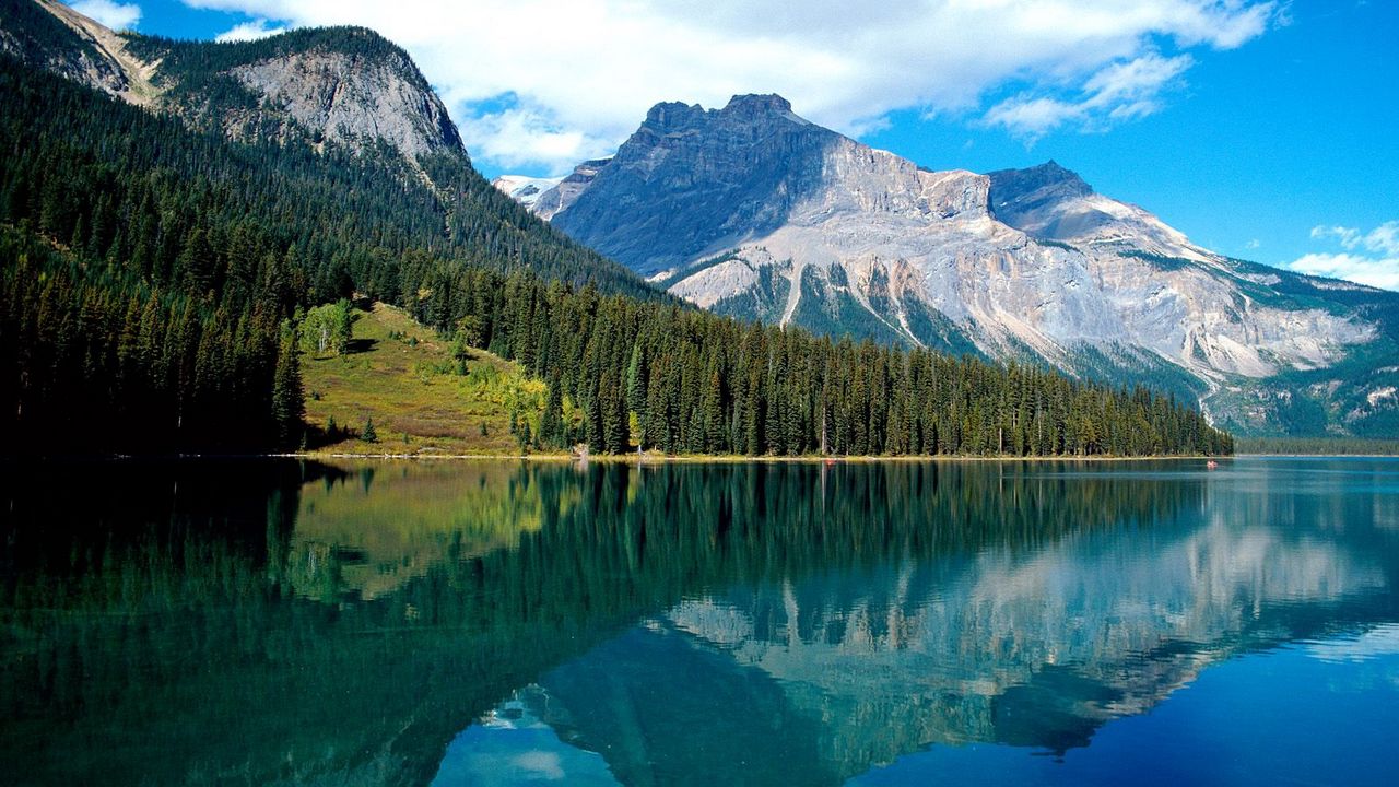 Wallpaper emerald lake, national park, lake, trees, reflection, mountains