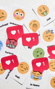 Preview wallpaper emoji, emoticons, likes, stickers