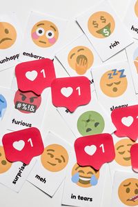 Preview wallpaper emoji, emoticons, likes, stickers