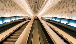 Preview wallpaper escalator, handrails, lights