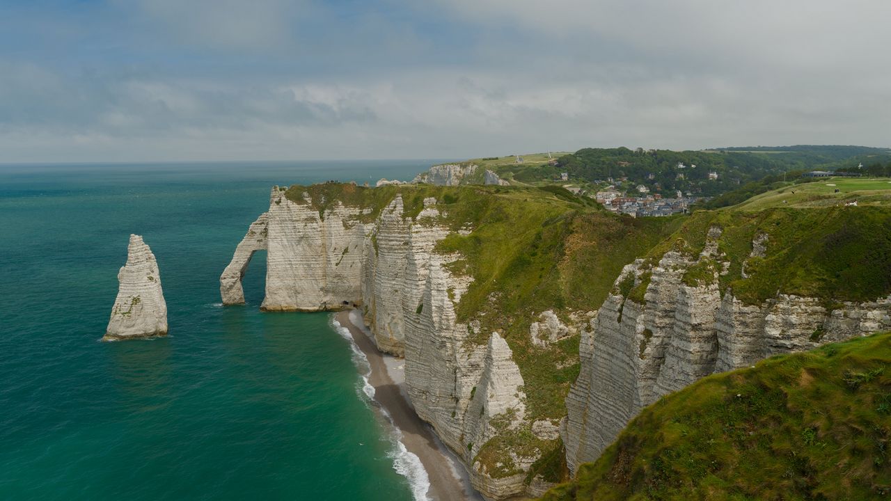 Wallpaper etretat cliffs, rocks, sea, arch, clouds, france