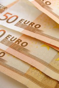 Preview wallpaper euro, money, notes, evil