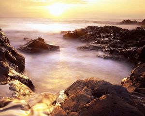 Preview wallpaper evaporation, stony coast, rising, sun, horizon, fog