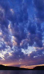 Preview wallpaper evening, clouds, sky, lake