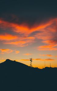 Preview wallpaper evening, hill, radio tower, clouds, outlines, dark
