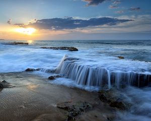 Preview wallpaper evening, water, wave, stony coast, sea noise