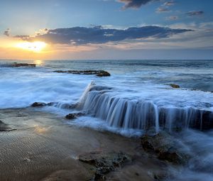 Preview wallpaper evening, water, wave, stony coast, sea noise