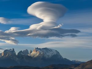 Preview wallpaper эвершинаmountain, peak, snow, clouds, sky, landscape