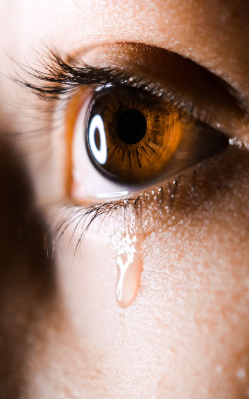 Download wallpaper 800x1280 tear, sad, eye, eyelashes samsung galaxy note  gt-n7000, meizu mx2 hd background