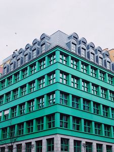 Preview wallpaper facade, building, architecture, corner, windows, green