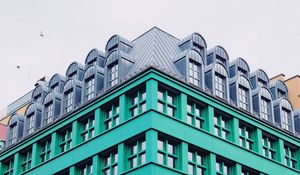 Preview wallpaper facade, building, architecture, corner, windows, green