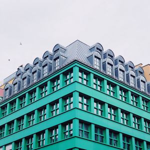 Preview wallpaper facade, building, architecture, corner, windows, green