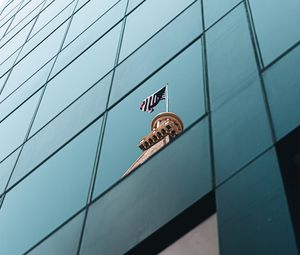 Preview wallpaper facade, building, reflection, flag