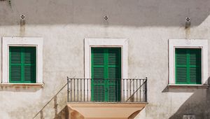 Preview wallpaper facade, windows, balcony, street, old, walls